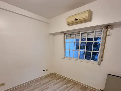 Casa en Alquiler con 1 cochera