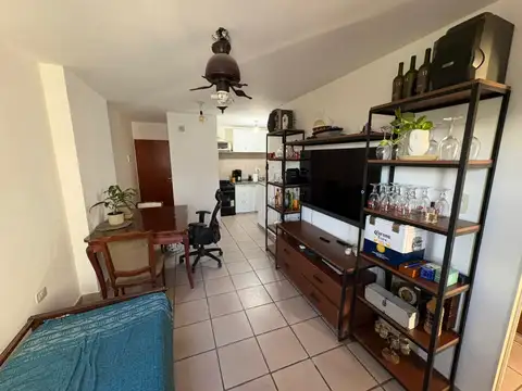 Av Colon 2600