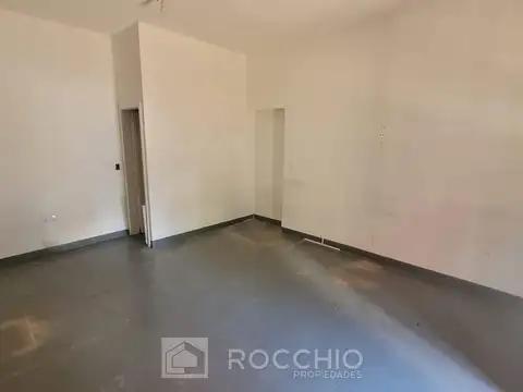 Local en Alquiler en Jose Leon Suarez, $ 500.000