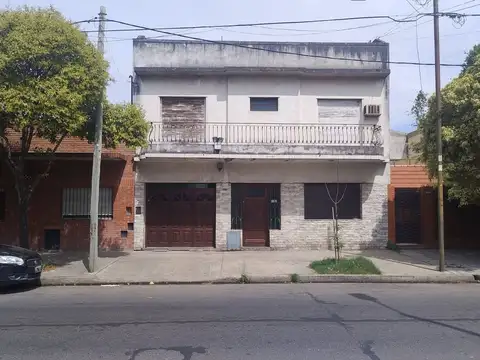 VENTA CASA 330M2 PATIO PARQUE TERRAZA V.LUGANO