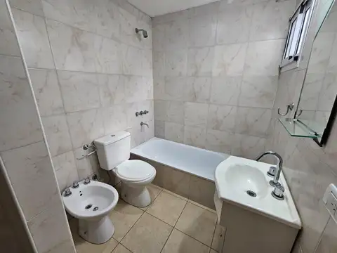 Departamento en Venta en Luis Guillon, USD 45.000