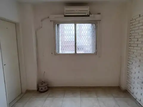 Departamento en Alquiler en Parque Rivadavia, $ 450.000