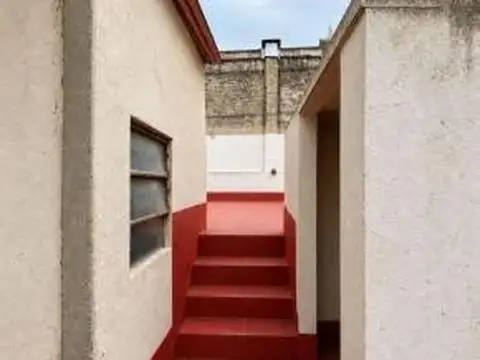 Depto Tipo Casa en Alquiler de 3 ambientes