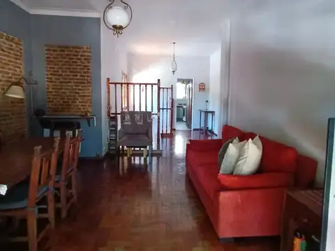 Depto Tipo Casa en Venta de 4 ambientes