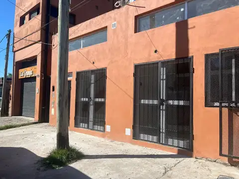 LOCAL EN ALQUILER 2 BIS E/ 515 bis y 516