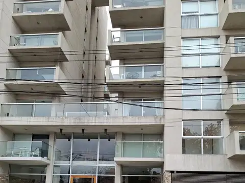 HERMOSO DPTO. 2 AMB. ZONA ITUZAINGÓ CENTRO