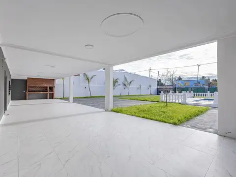 Casa 4 ambientes con 3 baños