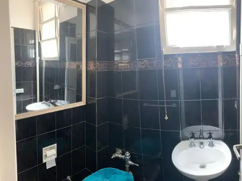 Departamento 6 ambientes con 2 baños