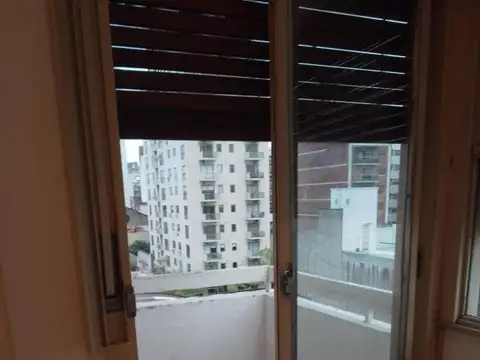 Departamento en Alquiler en Parque Chacabuco, $ 450.000