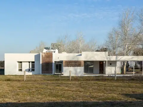 Venta de casa de Diseño en Pinares del Sur - Piñero