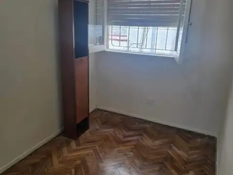 Depto Tipo Casa en Venta 40 años