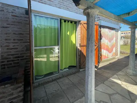 Casa 2 ambientes con 1 baño
