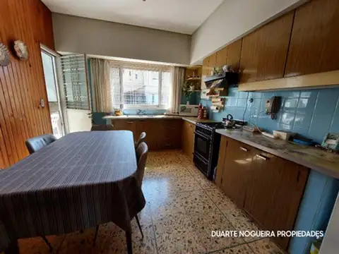 Casa 6 ambientes con 3 baños