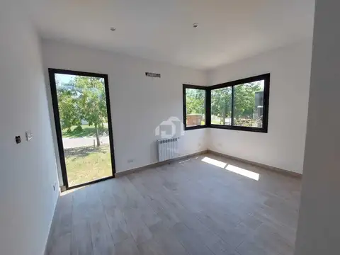 Casa  en Venta en Santa Guadalupe, Pilar del Este, Pilar