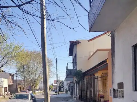 Depto Tipo Casa en Venta en El Palomar, USD 65.000