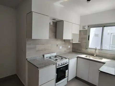 Depto Tipo Casa 3 ambientes con 2 baños