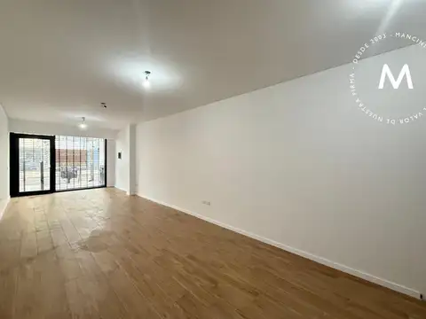 Local en Alquiler en Villa Ballester, $ 1.200.000