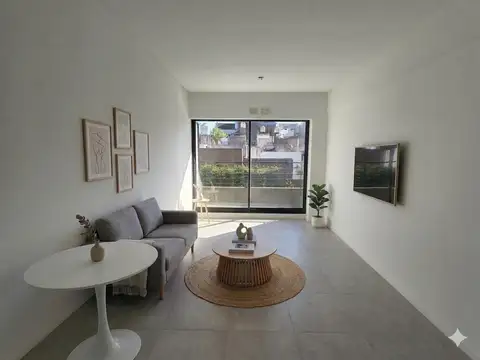 VENTA MONOAMBIENTE CON BALCON Y BAULERA A ESTRENAR COGHLAN