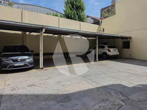 Av. Velez Sarsfield  al 100