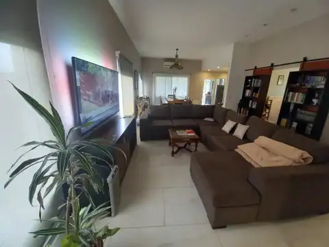 Casa en Venta al Oeste