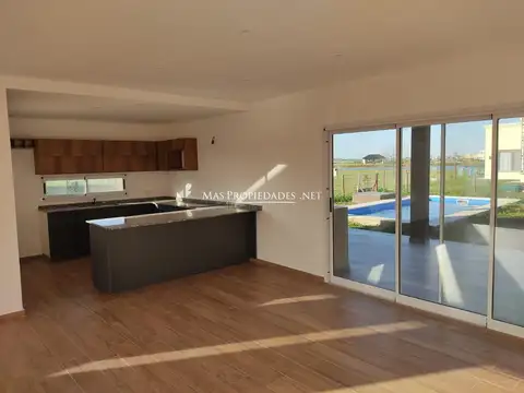 Casa en Venta en Santa Clara Al Sur, USD 169.999