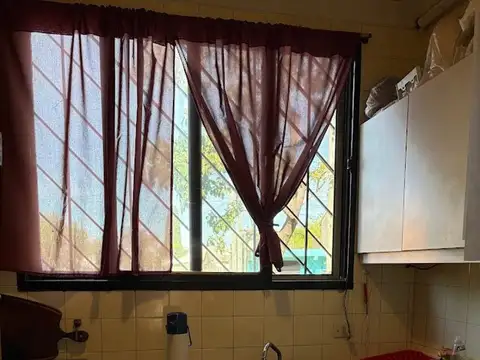 Casa 5 ambientes con 1 baño