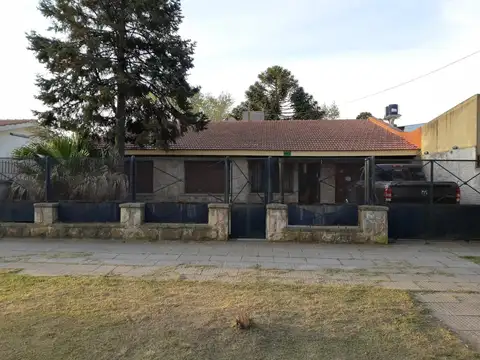 Av. 58 entre 4 y 5 400