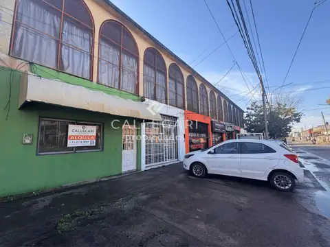 Local en alquiler sobre Av. 14 - Berazategui