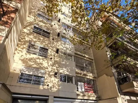Departamento 2 y 1/2 amb semi piso frente balcon