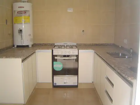 Depto Tipo Casa en Alquiler de 6 ambientes