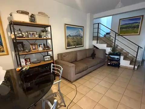 Depto Tipo Casa en Alquiler en El Challao, $ 900.000