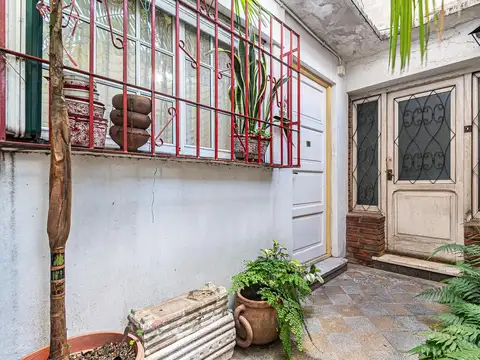 Depto Tipo Casa 4 ambientes con 2 baños