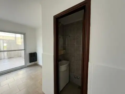 Depto Tipo Casa 3 ambientes con 2 baños