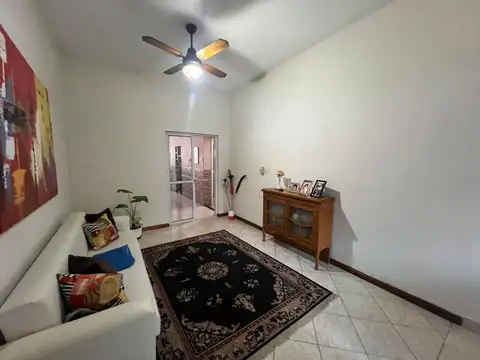 Sugasti 3400, casa de dos dormitorios + casa a refaccionar.