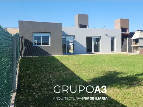 Casa 5 ambientes con 1 baño