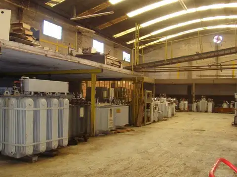 Galpon en Venta 70  mts Fondo