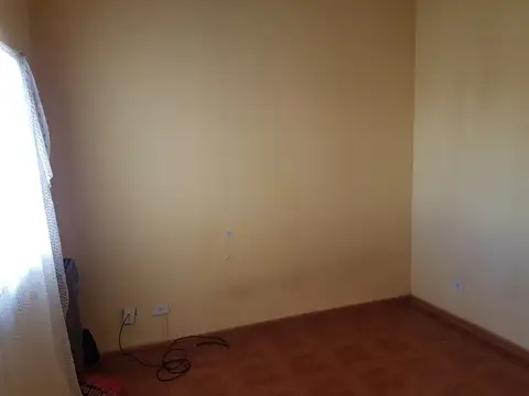 Excelente Depto cocina, liv. comed., baño, 2 dormts.(1 plac), 2 balcones(1 c/lavad.) Apto Crédito