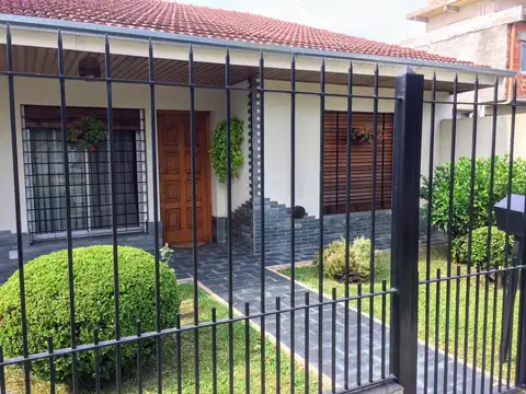 Venta de casa en Burzaco