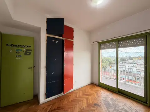CUATRO AMBIENTES CON BALCÓN, LAVADERO Y DOS BAÑOS EN ALQUILER. MATADEROS