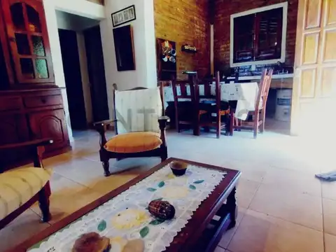 Casa 3 ambientes con 1 baño