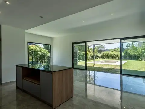 Casa en Alquiler de 3 dormitorios
