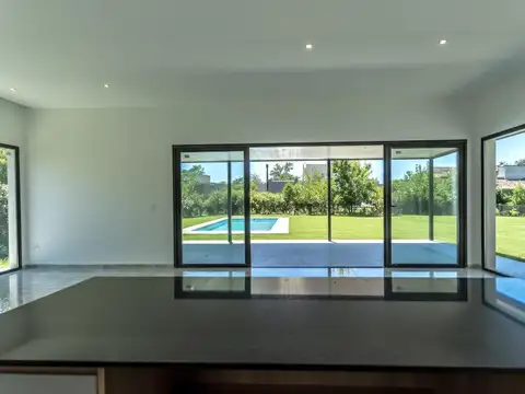 Casa en Alquiler al Norte