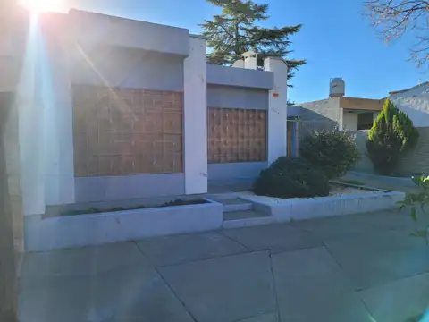 VENTA ? CASA EN BARRIO VIÑUELA, SAN RAFAEL, MENDOZA