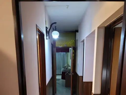 Casa 4 ambientes con 1 baño