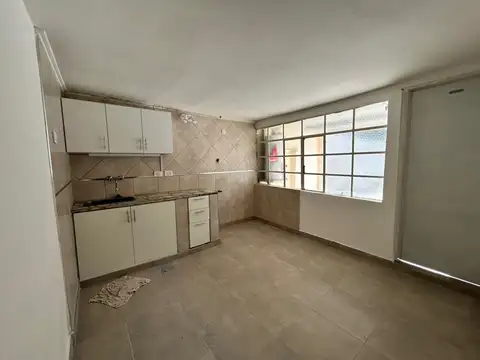 casa en alquiler tres ambientes en lujan calle Ituzaingó