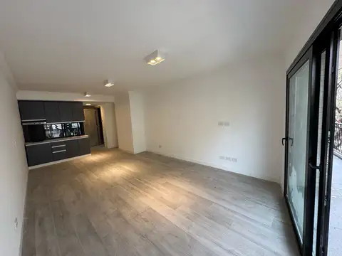 Av. Coronel Díaz al 1700