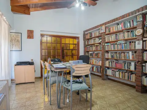 VENTA CASA 5 AMBIENTES HURLINGHAM APTO CRÉDITO