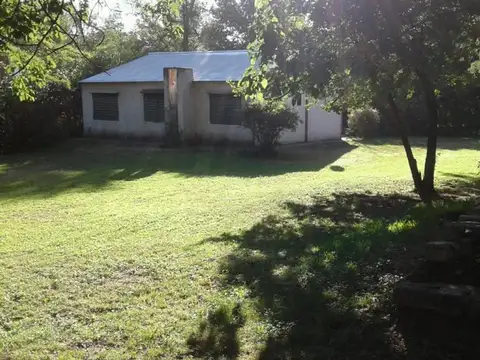 Casa 5 ambientes con 1 baño