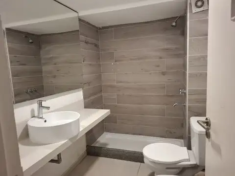 Casa 7 ambientes con 3 baños