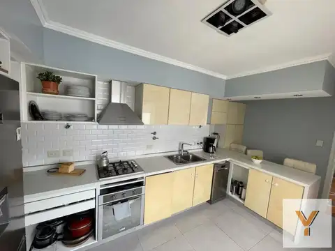 Departamento 6 ambientes con 2 baños